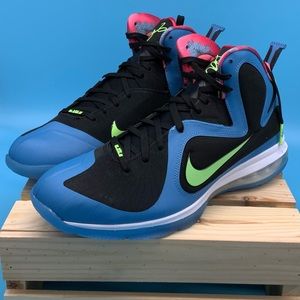 NIKE MEN LEBRON IX SOUTH COAST DO5838-001 SIZE 11 BRAND NEW